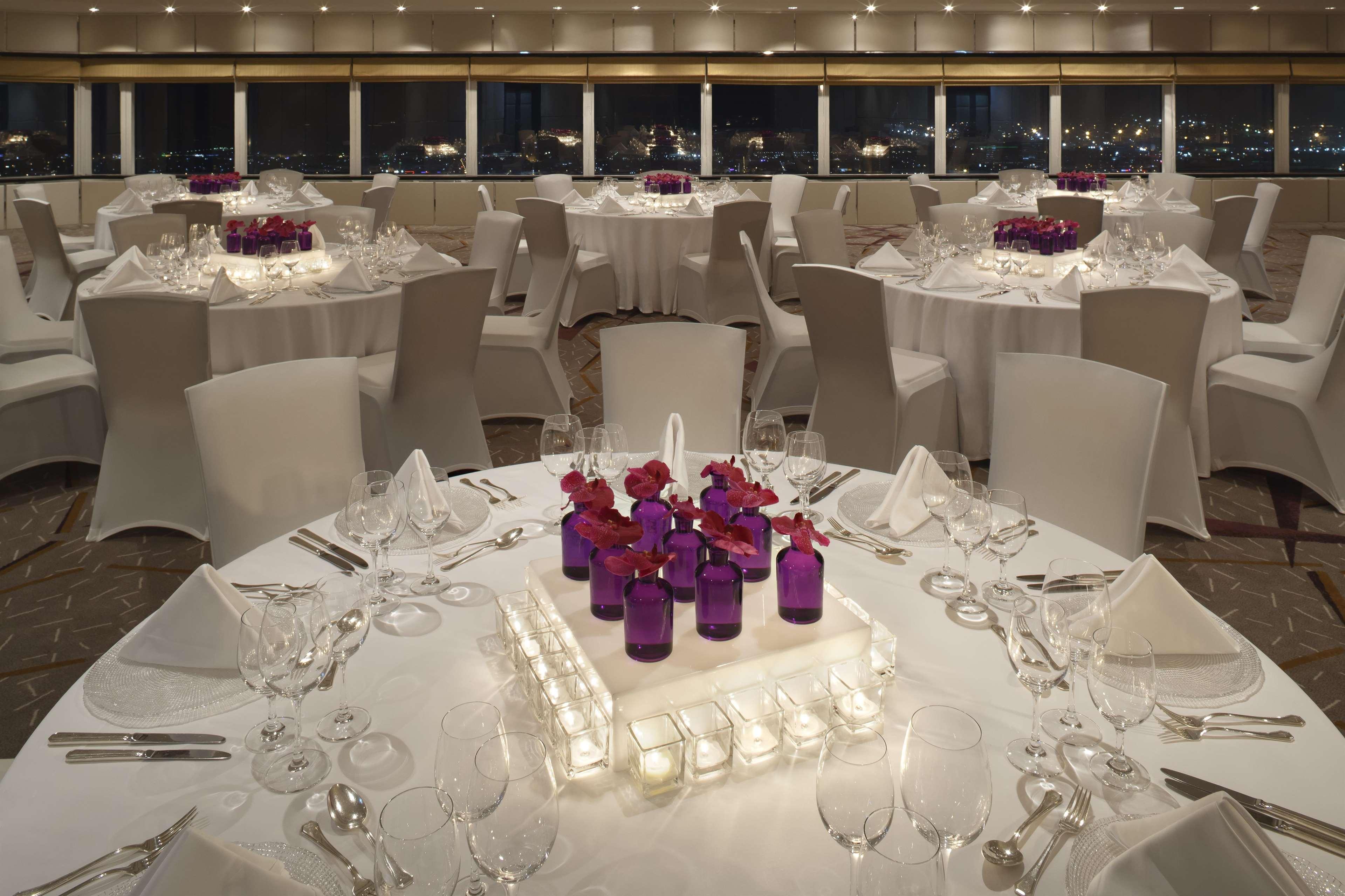 Hotel Fairmont Dubaj Zewnętrze zdjęcie The Rainbow Room